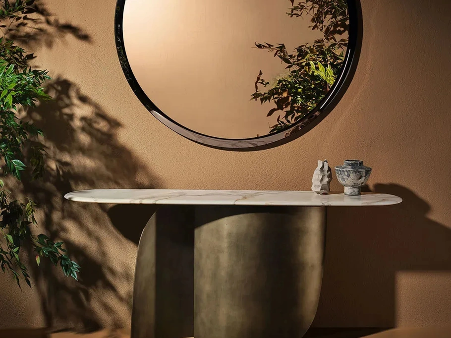 Specchio Halo con cornice in vetro di Nature Design