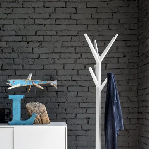 Appendiabilti dalla struttura in legno massello Memorabilia di Calligaris