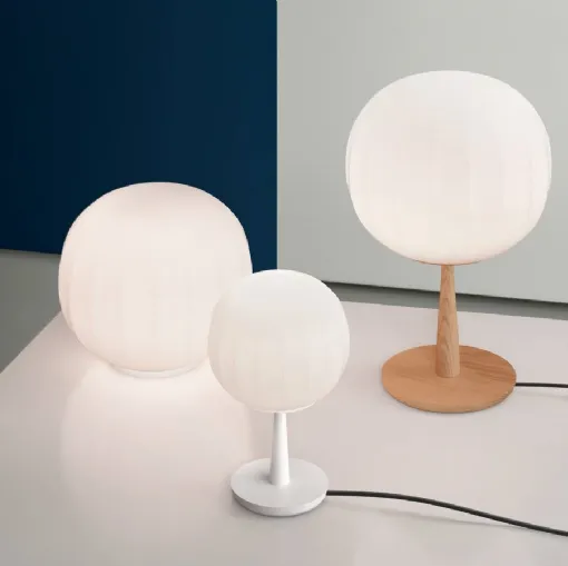 Lampada da tavolo decorativa e versatile in vetro soffiato Lita di Luceplan