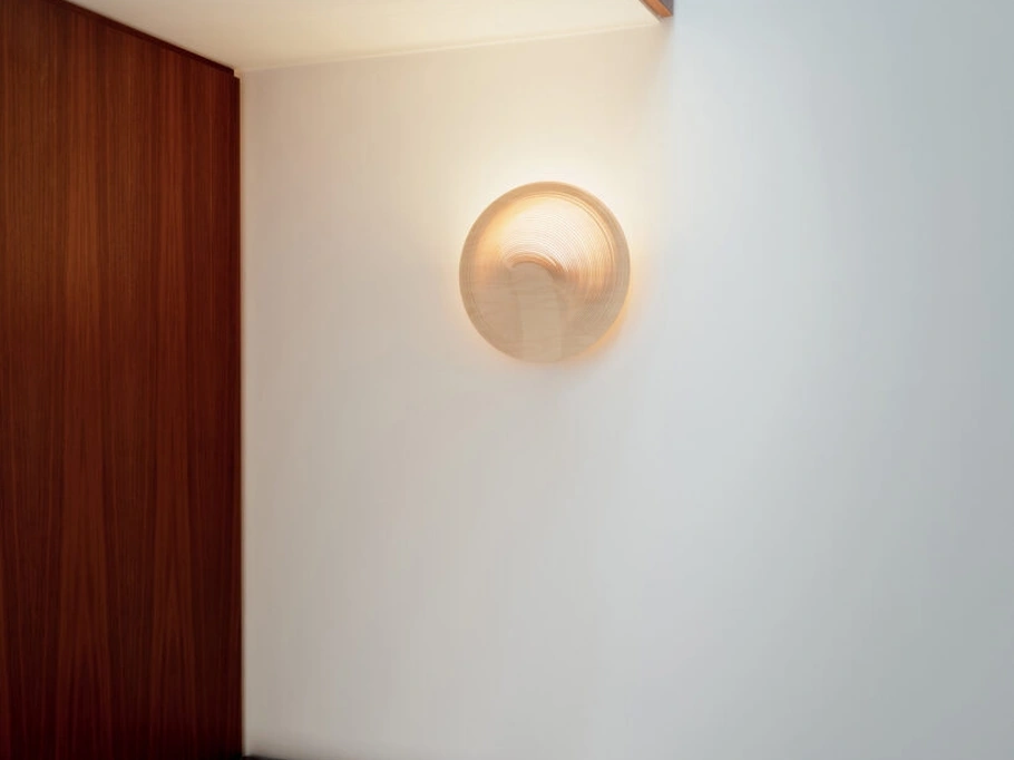 Lampada da parete Illan di Luceplan