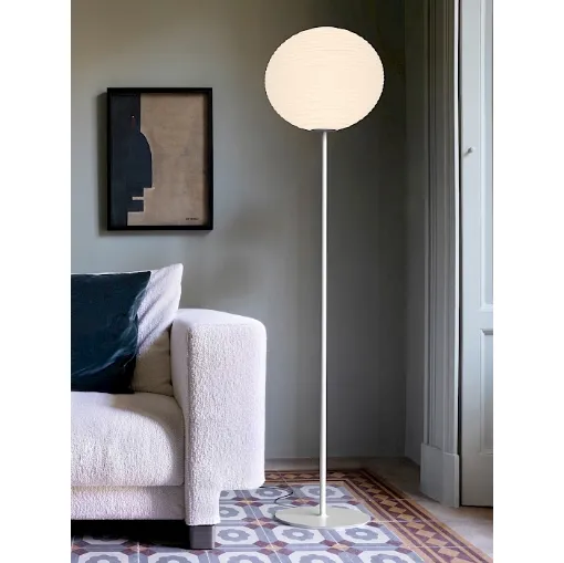 Lampada da terra con diffusore in vetro soffiato caratterizzato da sottili anelli a rilievo Flow Glass di Rotaliana