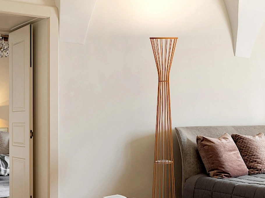 Lampada da terra Lightwire di Rotaliana