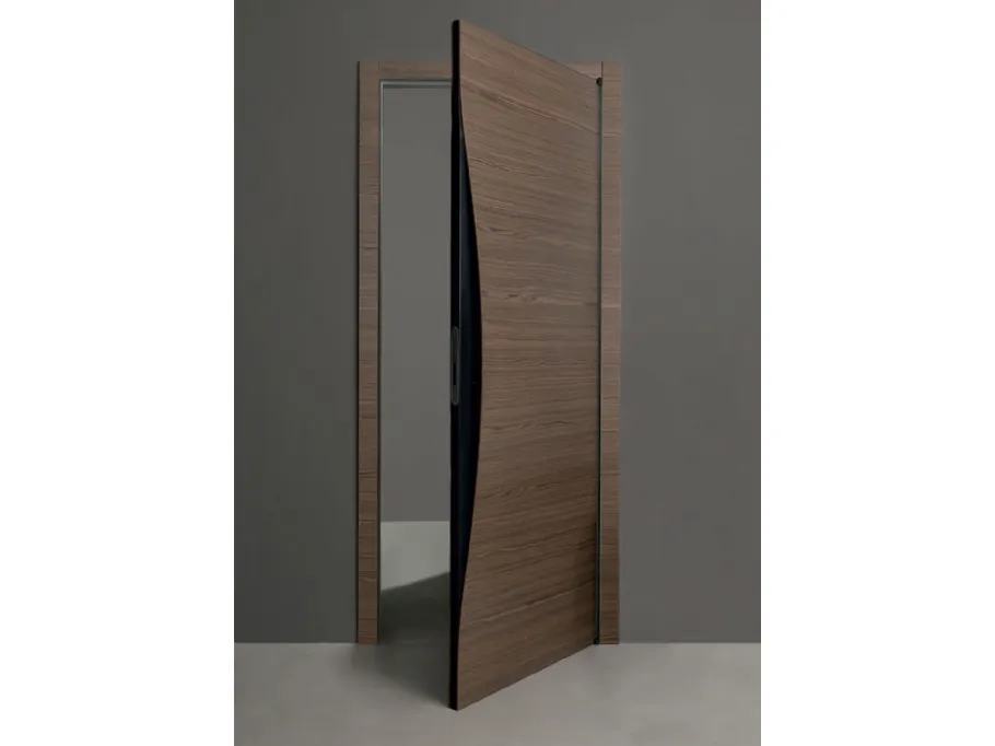 Porta per interni di design in legno noce canaletto con serratura magnetica Blow di Albed