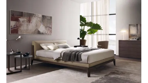 Letto classico in pelle con struttura in legno rivisitato in chiave contemporanea Assuan di Misuraemme