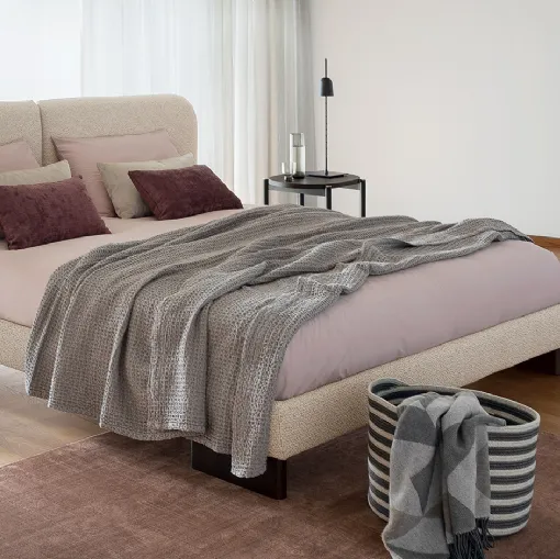 Letto in tessuto imbottito Kilian round di Calligaris