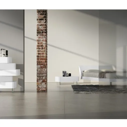 Letto in laccato bianco opaco con incisione My Love 01 di Voltan