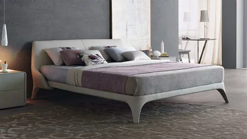 Letto matrimoniale con testiera rivestito in pelle Nice di Misuraemme