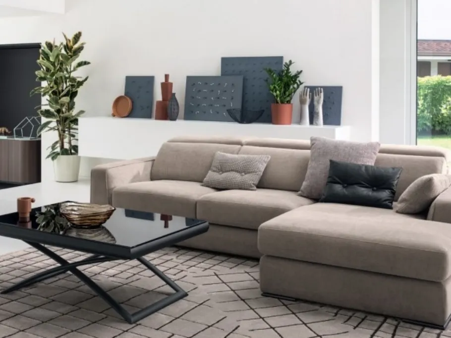 Divano con schienale regolabile con penisola Cast di Calligaris