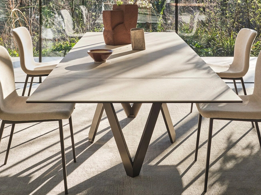 Sedia Annie in tessuto imbottito di Calligaris