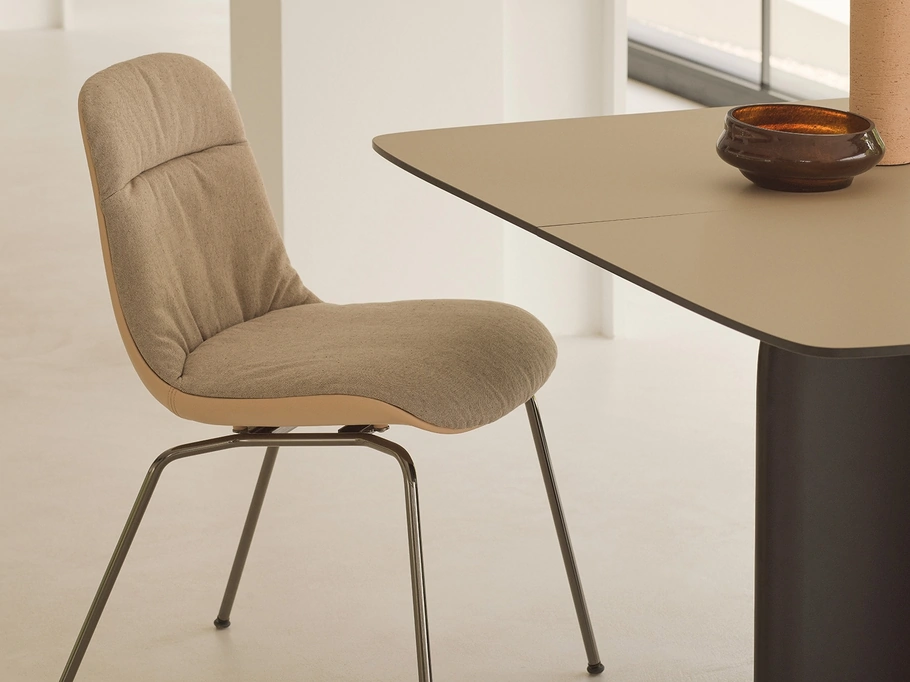 Sedia Elephantino di Kristalia