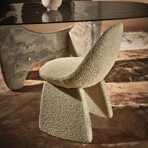 Sedia Pluma rivestita in tessuto di Nature Design