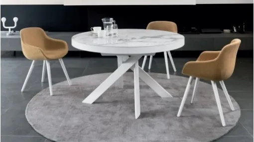 Tavolo rotondo allungabile in ceramica con basamento in metallo Tivoli di Calligaris