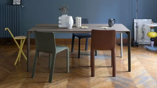 Tavolo rettangolare in metallo grigio Maki di Kristalia