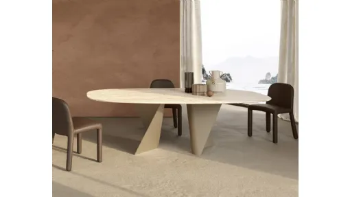 Tavolo in marmo travertino con base in metallo Blow di Nature Design