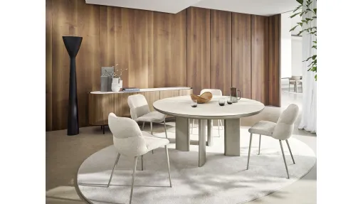 Tavolo Sandy rotondo con piano in legno di Calligaris