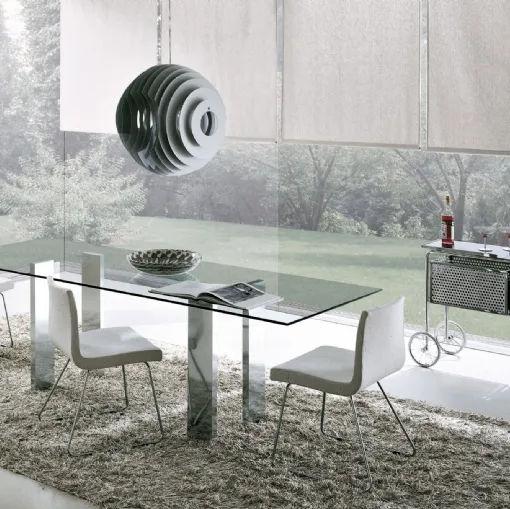 Tavolo con piano rettangolare in vetro con base in alluminio Taul di Misuraemme