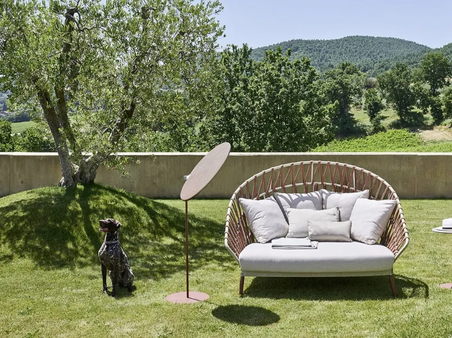 Divano Daybed in tessuto e metallo Emma Cross di Varaschin