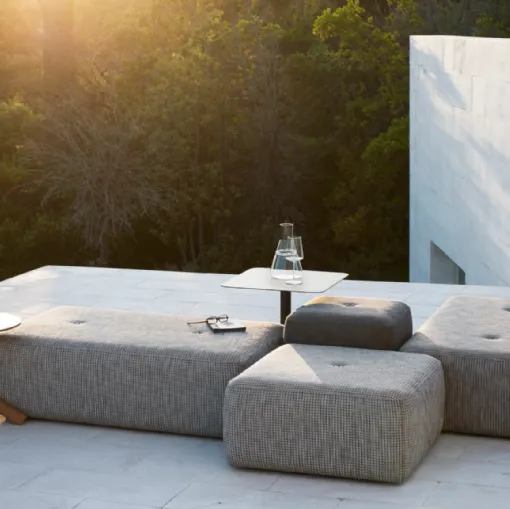 Pouf di varie dimensioni in tessuto imbottito Double di Roda