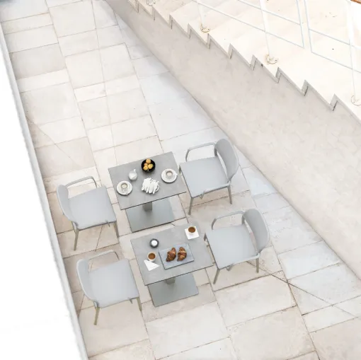 Tavolino Tight Base in acciaio verniciato a polveri di Varaschin